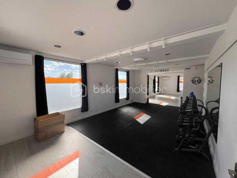 Local d'activité / Entrepôt - 99 m² - 1 pièce