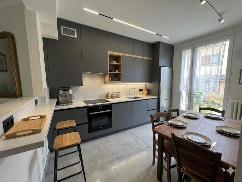 Maison - 93 m² - 5 pièces