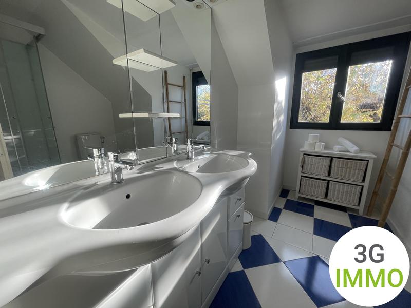 Maison - 141 m² - 5 pièces