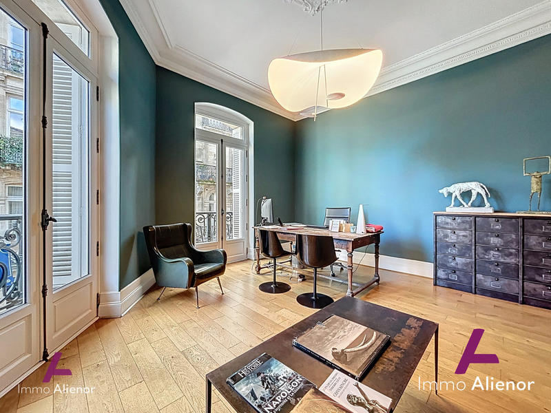 Appartement - 120 m² - 5 pièces