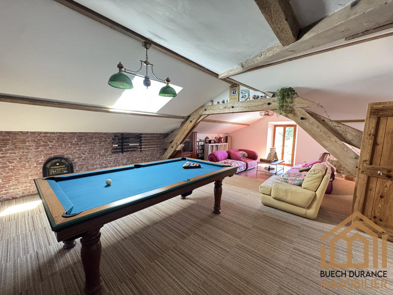 Maison - 245 m² - 12 pièces