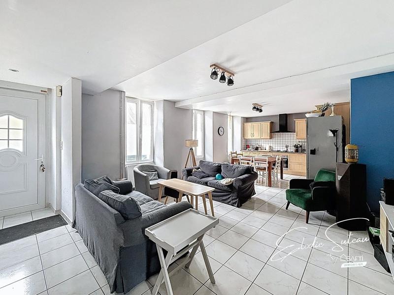 Maison - 166 m² - 8 pièces