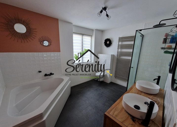 Maison - 135 m² - 6 pièces