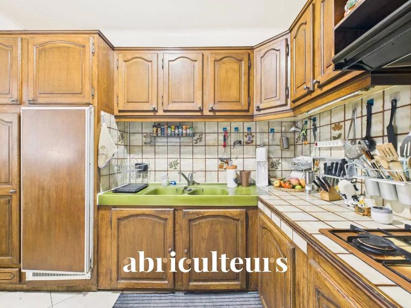 Maison - 232 m² - 8 pièces