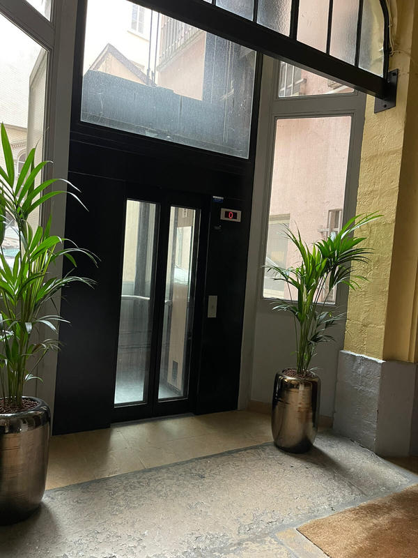 Appartement - 147 m² - 6 pièces