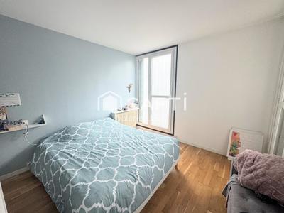 Appartement - 98 m² - 5 pièces