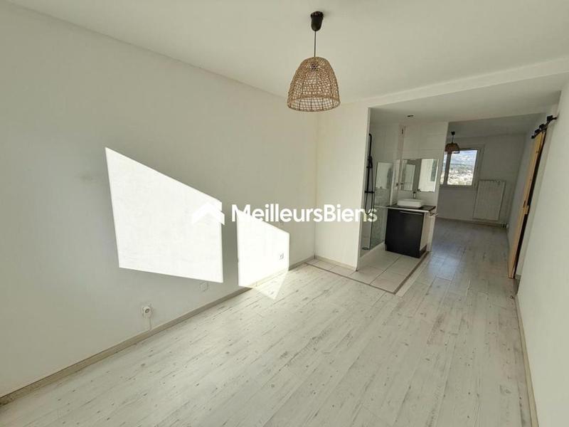 Appartement - 81 m² - 5 pièces