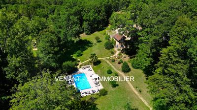 Maison de domaine - 495 m² - 24 pièces