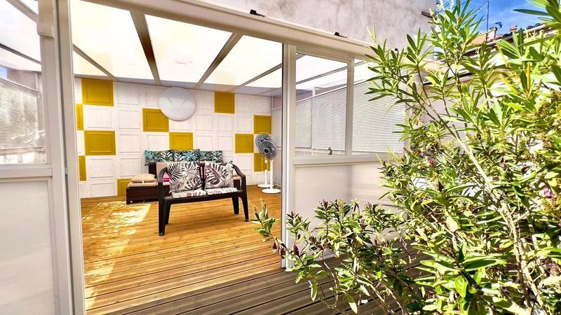 Maison - 349 m² - 10 pièces