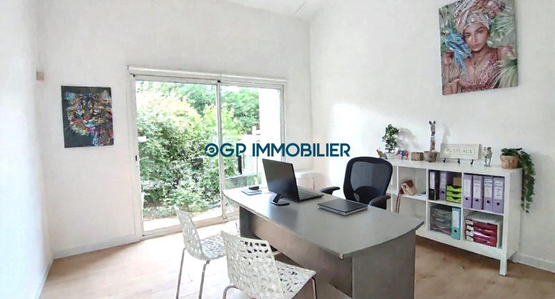 Local commercial - 96 m² - 3 pièces