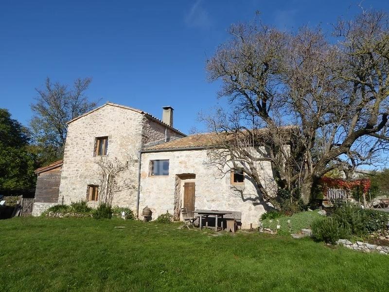 Corps de ferme - 241 m² - 6 pièces