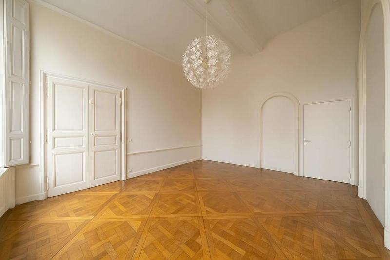 Appartement - 118 m² - 2 pièces