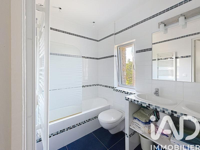 Maison - 178 m² - 10 pièces