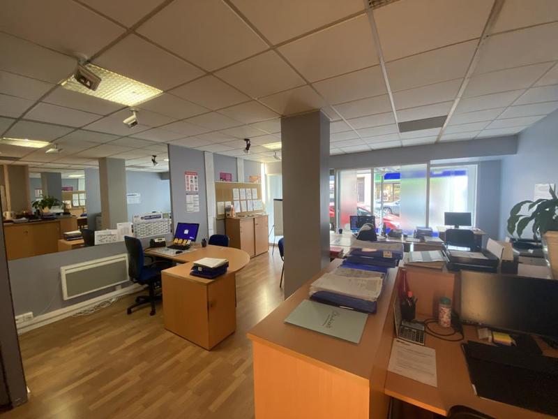 Local commercial - 77 m²