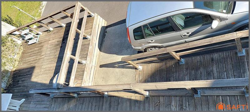 Maison - 204 m² - 7 pièces