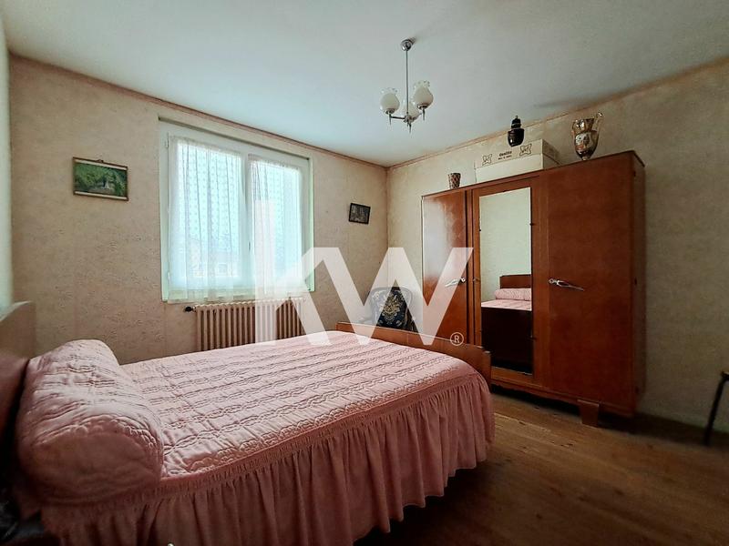 Maison - 98 m² - 5 pièces