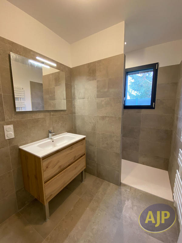 Maison - 66 m² - 3 pièces