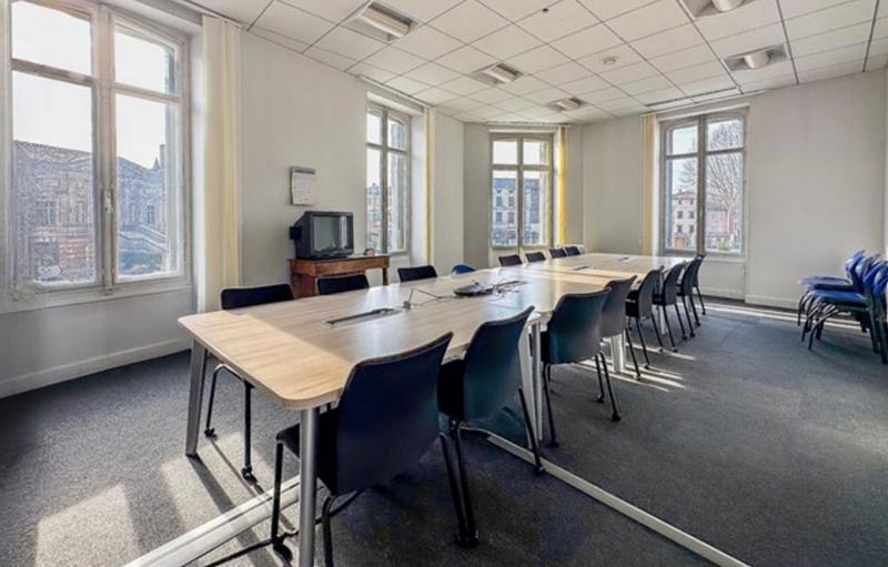 Bureau - 1 538 m² - 37 pièces