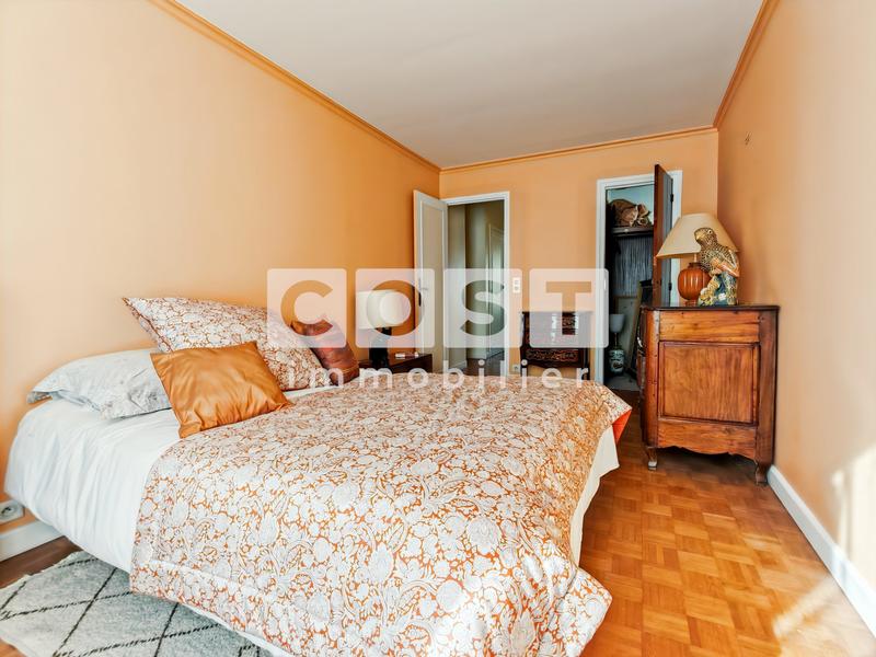 Appartement - 137 m² - 5 pièces