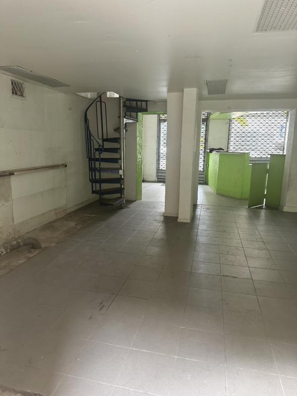 Local commercial - 80 m²