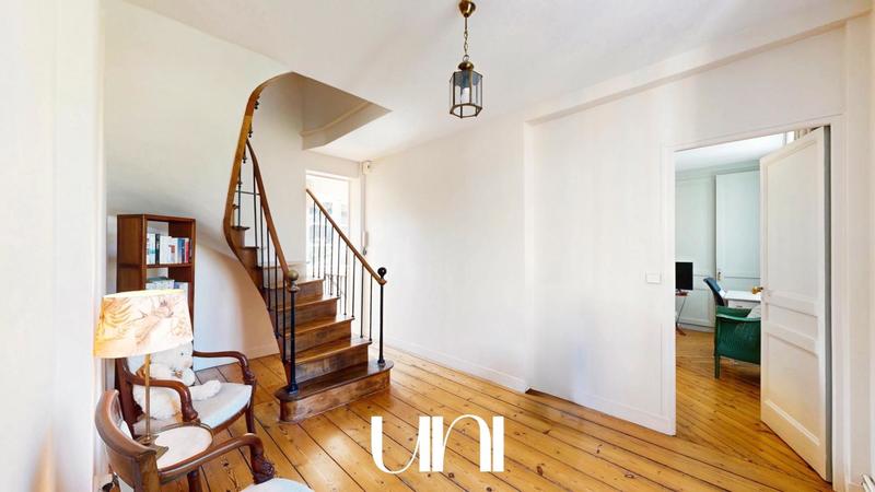 Maison bourgeoise - 264 m² - 7 pièces