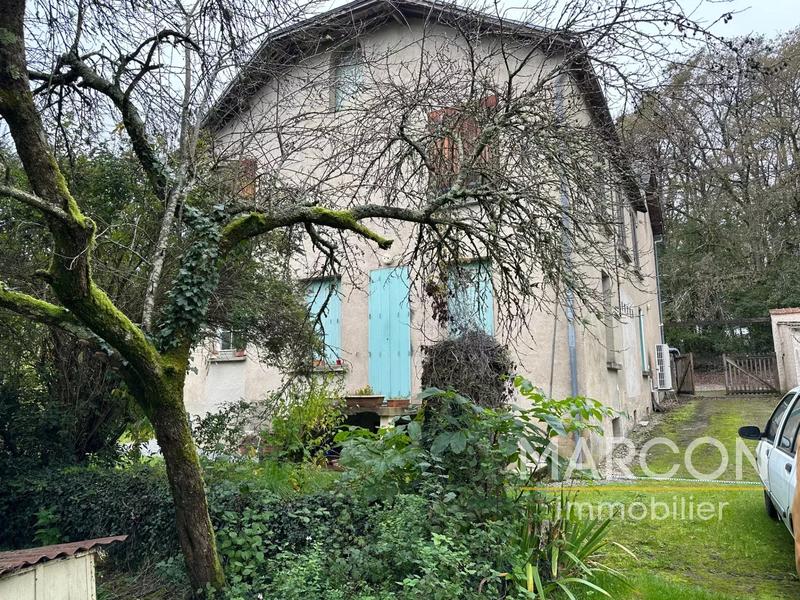 Maison - 213 m² - 15 pièces