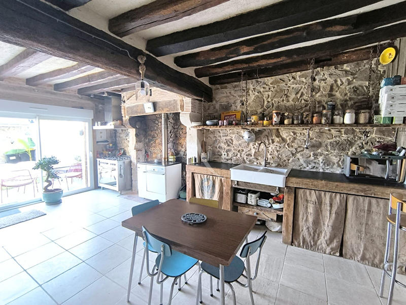 Maison - 96 m² - 5 pièces
