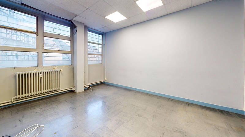 Bureau - 240 m² - 7 pièces