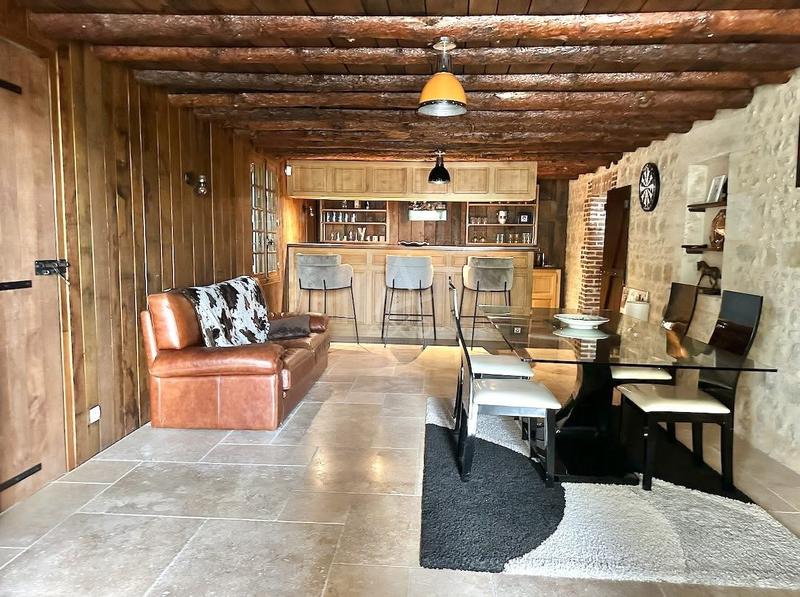 Haras - 256 m² - 9 pièces