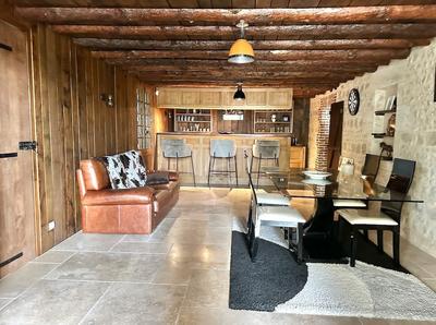 Haras - 256 m² - 9 pièces