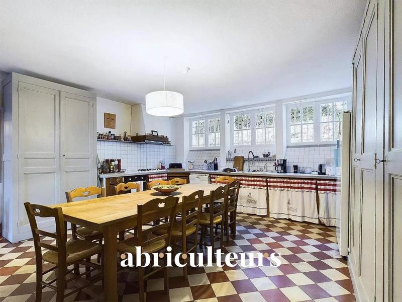 Maison de maîtres - 370 m² - 10 pièces