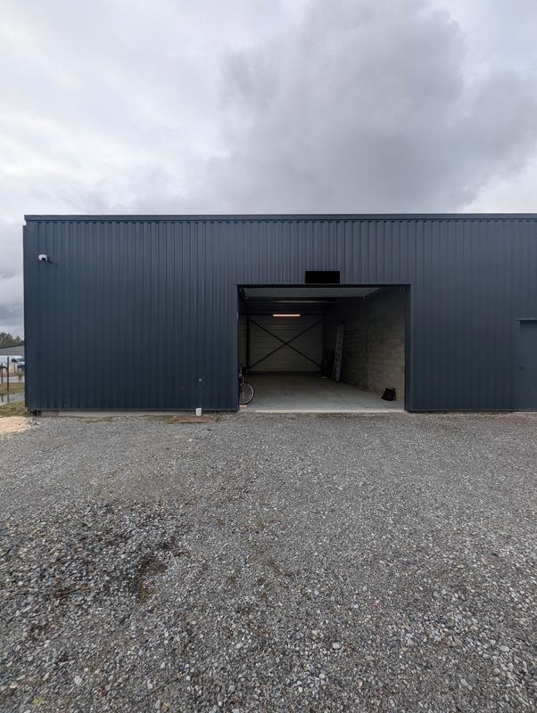 Local commercial - 120 m² - 1 pièce