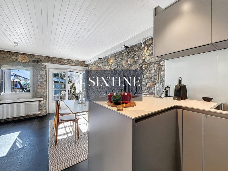 Maison ancienne - 297 m² - 12 pièces