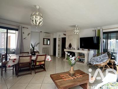 Appartement - 99 m² - 4 pièces