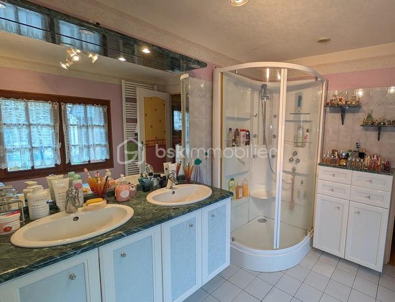 Maison traditionnelle - 95 m² - 5 pièces