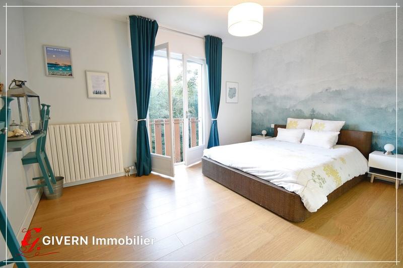 Maison - 197 m² - 7 pièces