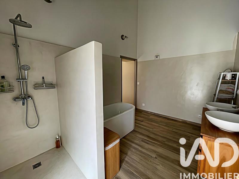 Maison - 356 m² - 6 pièces