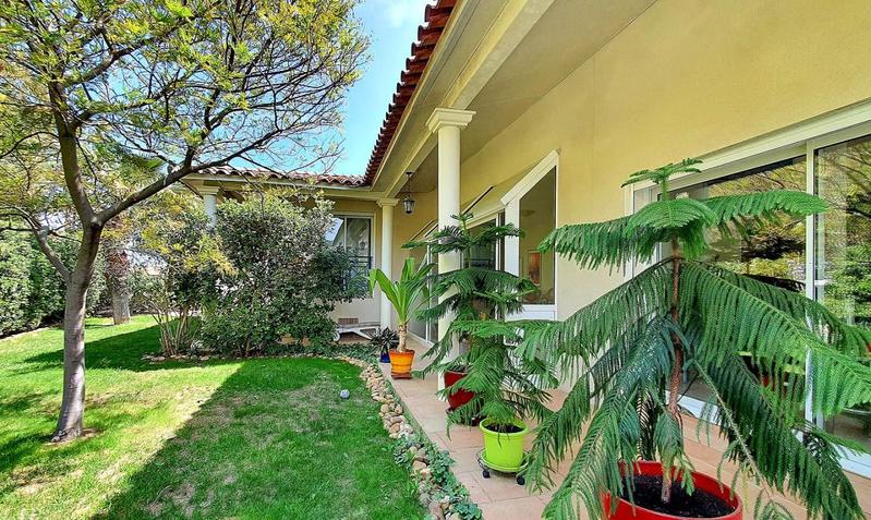 Demeure - 320 m² - 8 pièces