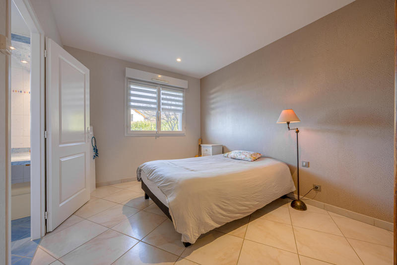 Villa - 250 m² - 5 pièces