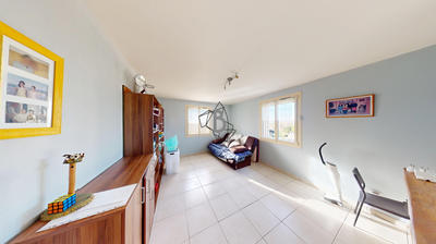 Maison - 121 m² - 6 pièces