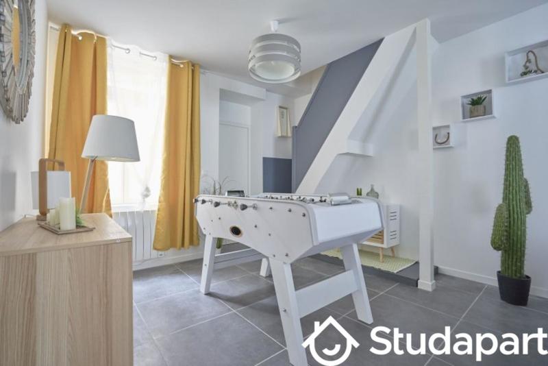 Chambre - 10 m² - 1 pièce