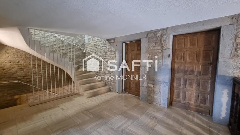 Maison - 418 m² - 10 pièces