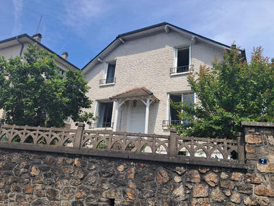 Maison - 140 m² - 6 pièces