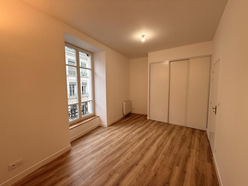 Appartement - 65 m² - 2 pièces