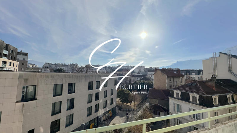 Appartement - 77 m² - 4 pièces