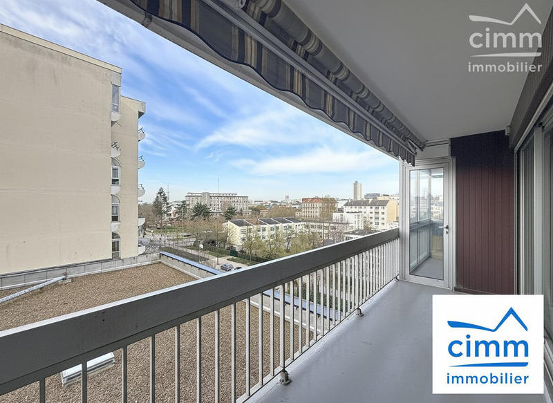 Appartement - 97 m² - 5 pièces