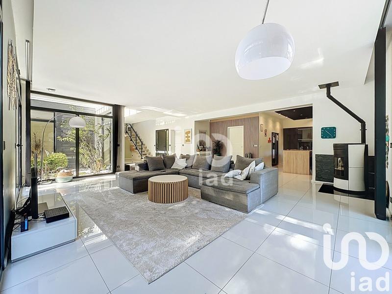 Maison de maîtres - 198 m² - 7 pièces