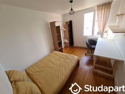 Chambre - 12 m² - 1 pièce