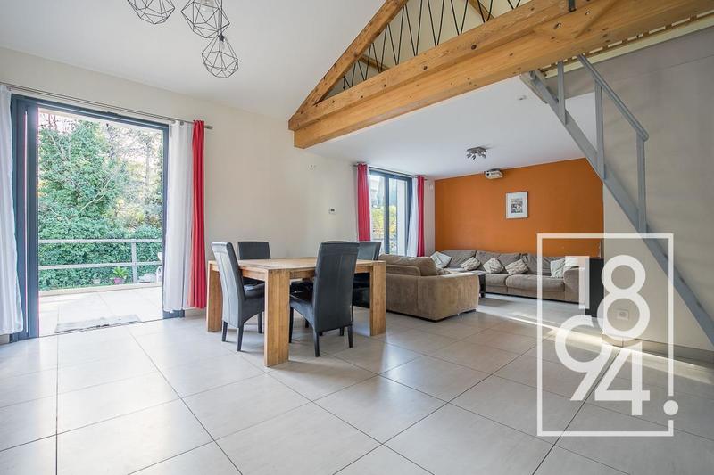 Demeure - 160 m² - 7 pièces