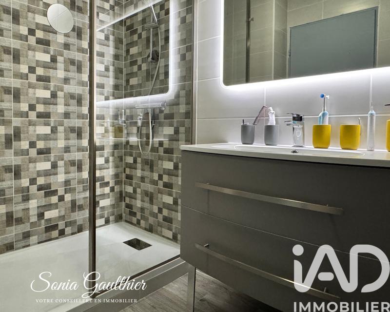 Maison - 90 m² - 5 pièces